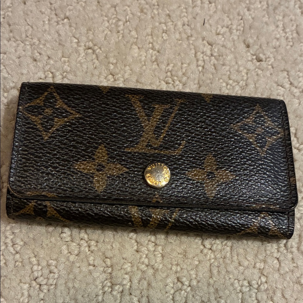 Louis Vuitton 4-Key Monogram Multicles Holder Authentic LV - Picture 2 of 12